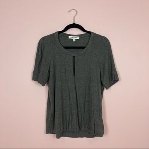 Elizabeth And James Grey Short Sleeve Crew Neck T-Shirt with Keyhole Cutout